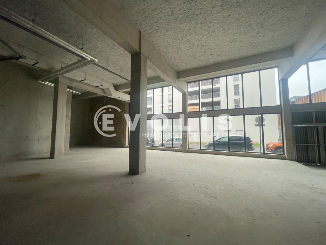 Flex in Bordeaux for sale Interior Photo- Image 1 of 11