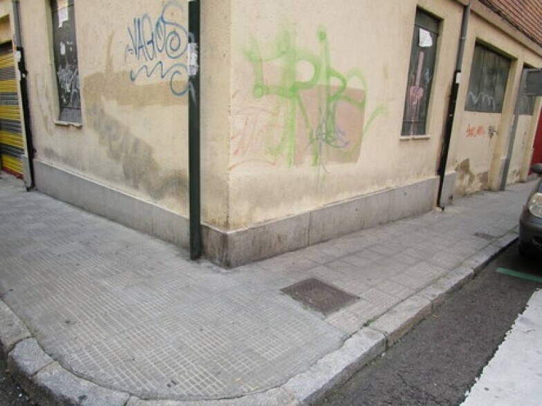 Retail in Salamanca for lease - Building Photo - Image 3 of 9