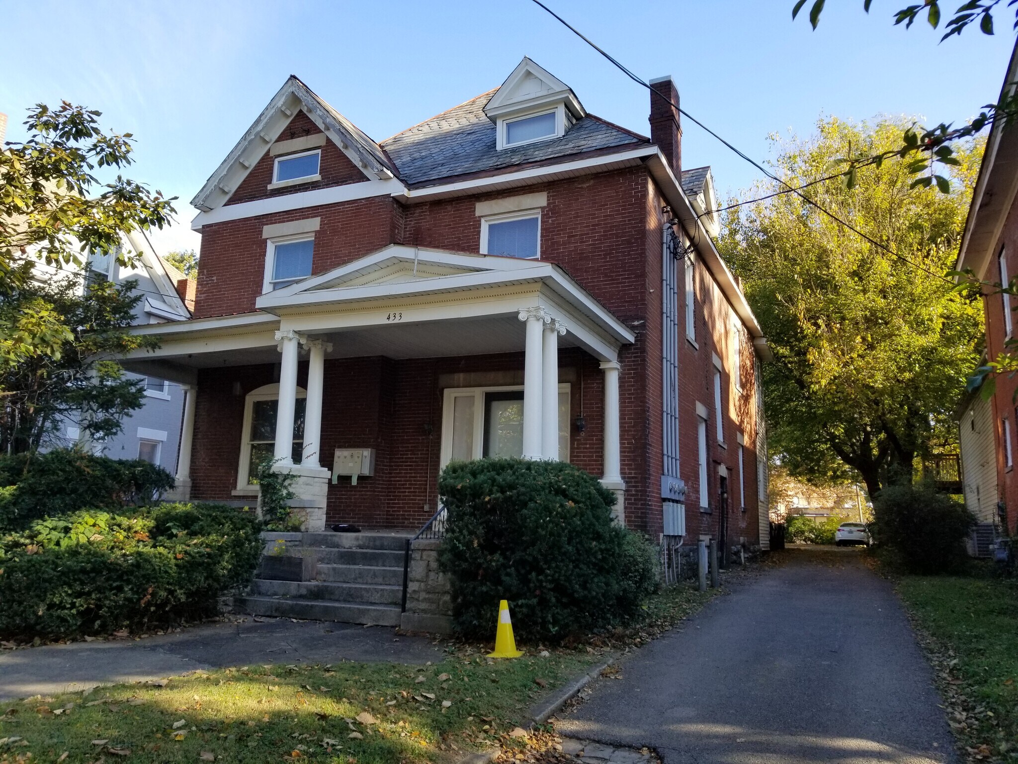 433 E Maxwell St, Lexington, KY for sale Primary Photo- Image 1 of 1