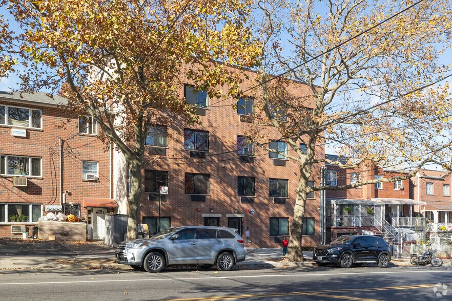 3029-3031 Bronxwood Ave, Bronx, NY for sale - Building Photo - Image 3 of 5
