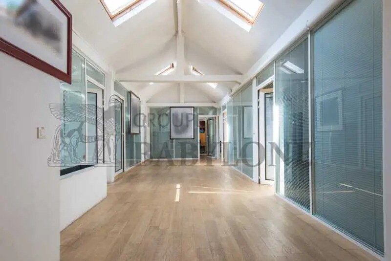 Office in Puteaux for lease - Building Photo - Image 3 of 10