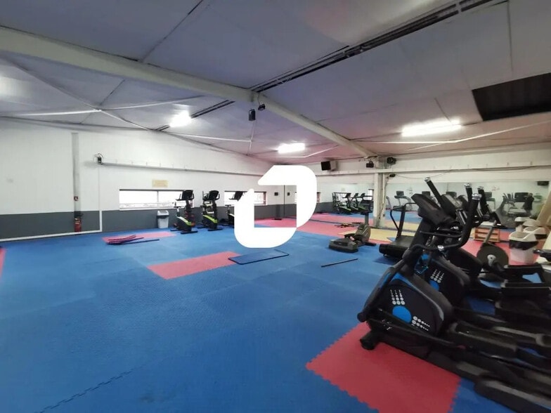 Office in Neuilly-sur-Marne for lease - Interior Photo - Image 3 of 7