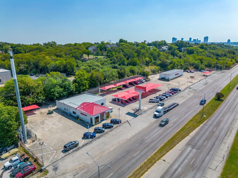 1924 Jacksboro Hwy, Fort Worth, TX for sale - Primary Photo - Image 1 of 28