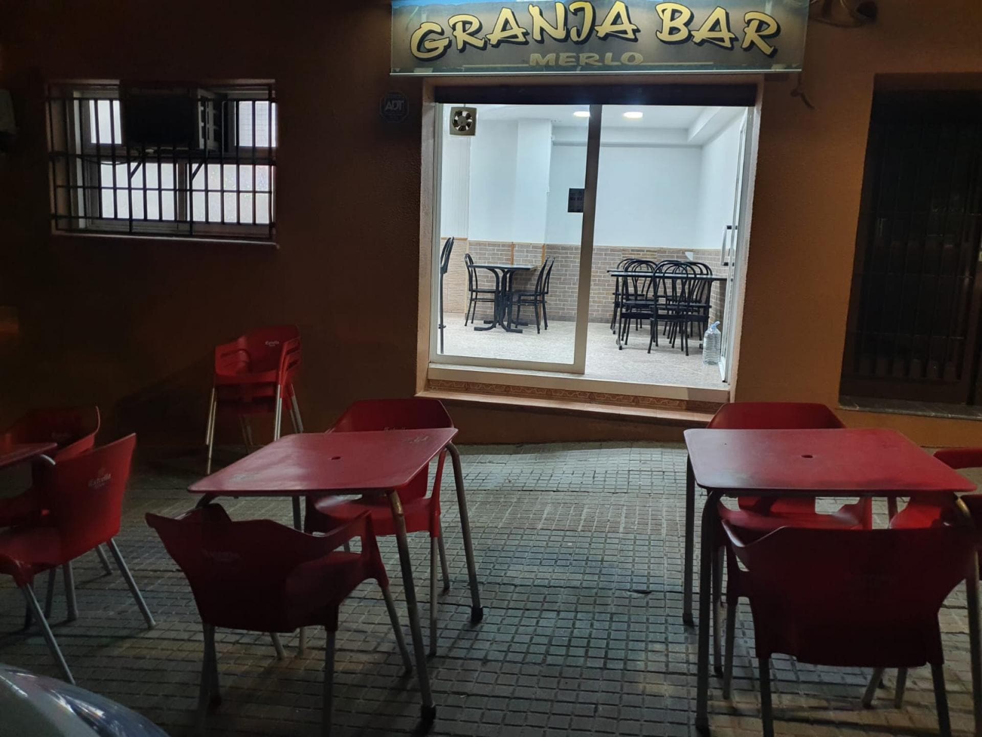 Retail in Esparreguera, Barcelona for lease Interior Photo- Image 1 of 6