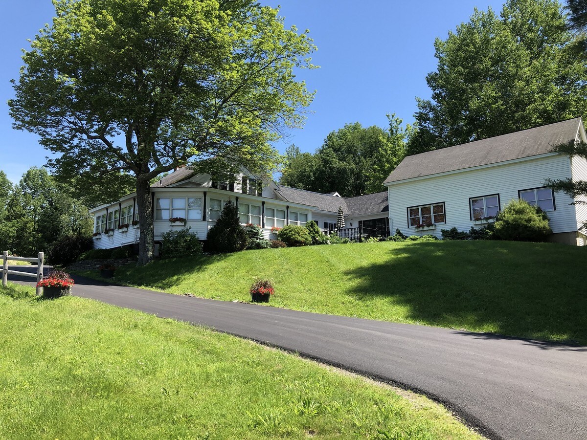 4182 WaterburyStowe Rd, Waterbury Center, VT 05677 Hospitality for