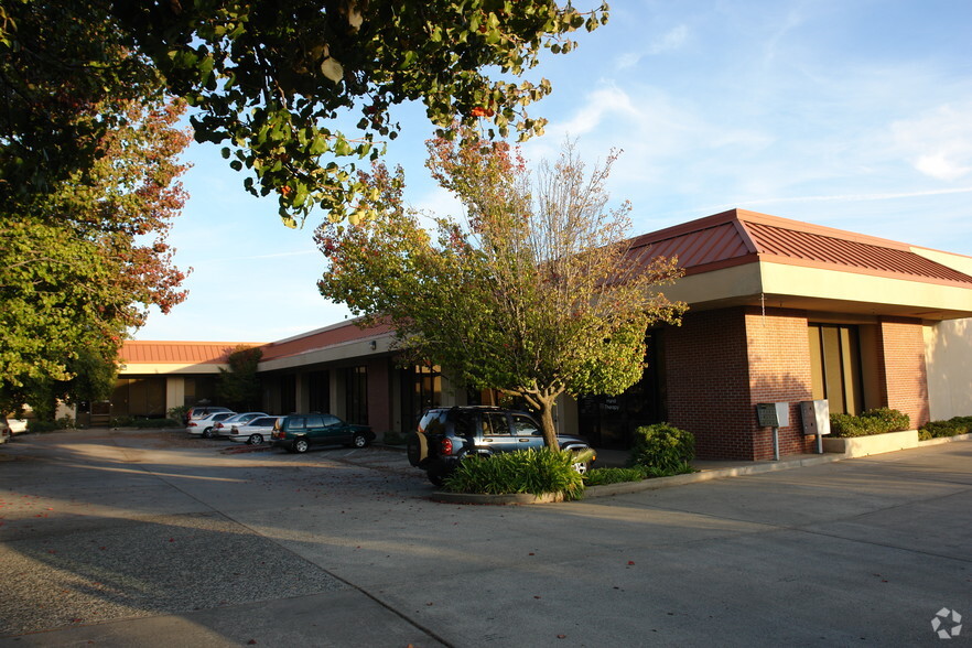 11930 Heritage Oak Pl, Auburn, CA for lease - Primary Photo - Image 1 of 6