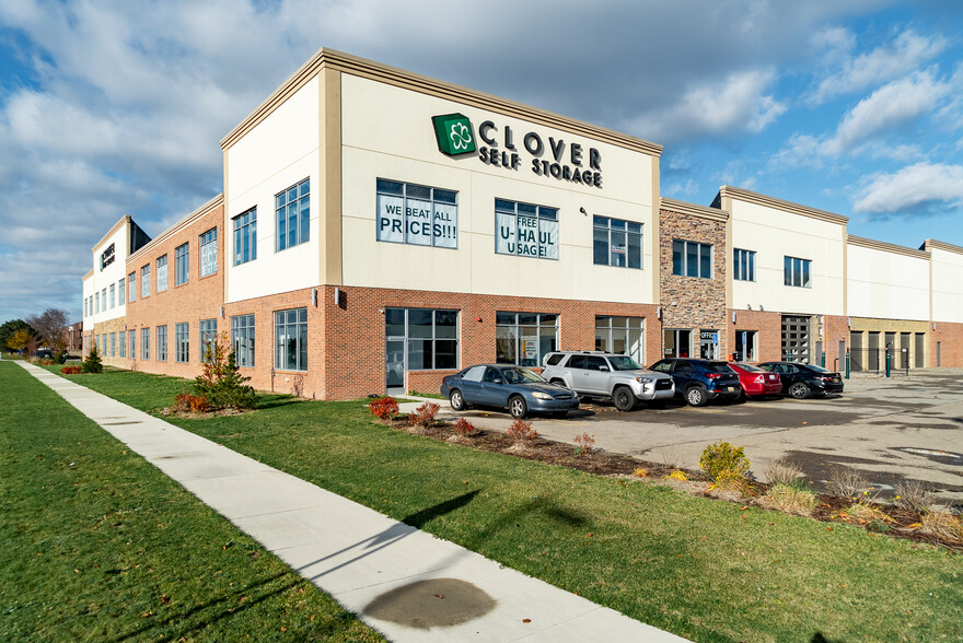 28900 Schoolcraft Rd, Livonia, MI for sale - Building Photo - Image 1 of 37