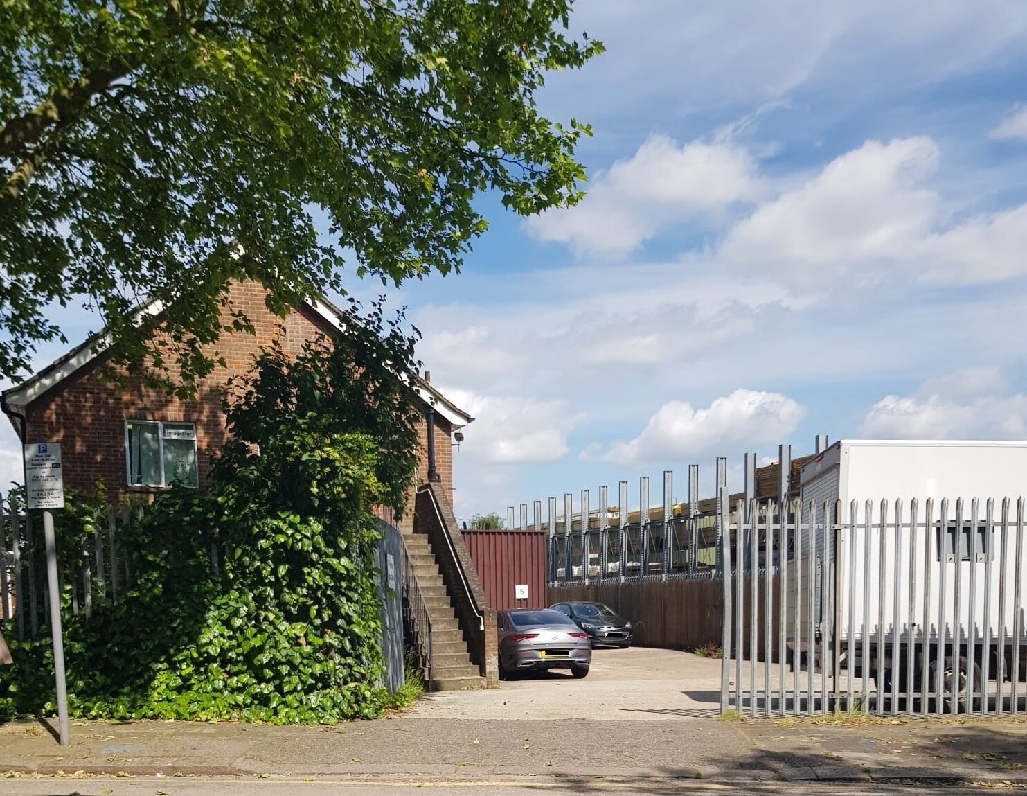 31 Bridge Rd, London for sale Building Photo- Image 1 of 1