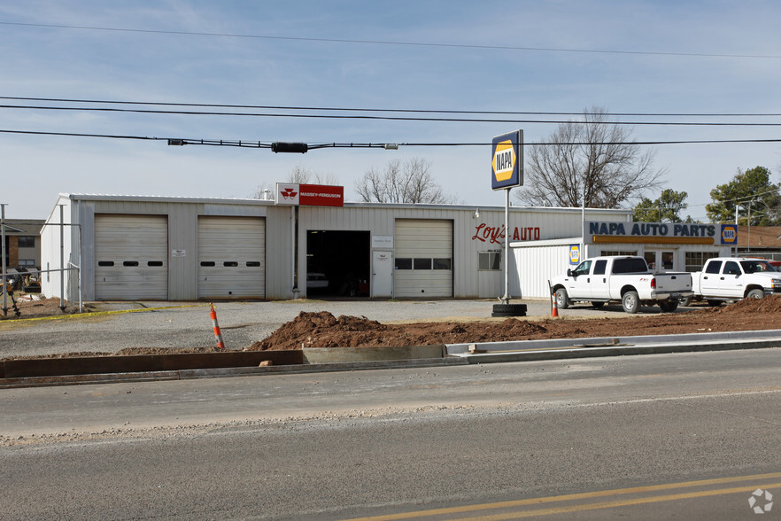 405 S Dawson St, Meeker, OK for sale - Primary Photo - Image 1 of 1