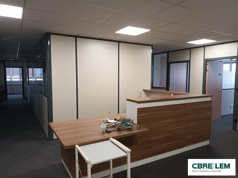 Office in Le Havre for lease - Interior Photo - Image 1 of 5