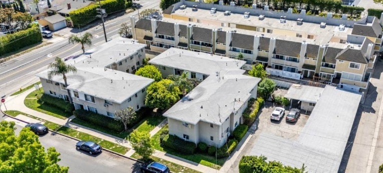 5451 Whitsett Ave, Valley Village, CA for sale - Building Photo - Image 2 of 9