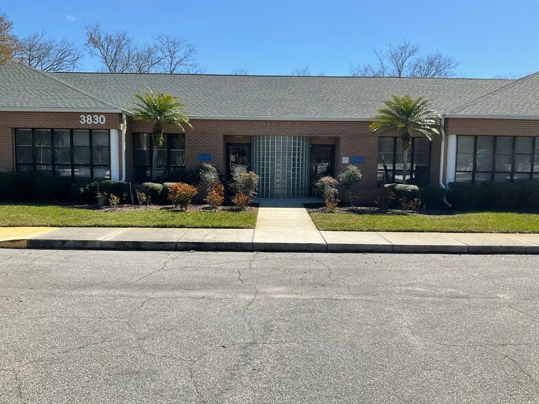 3830 Tampa Rd, Palm Harbor, FL for sale - Building Photo - Image 1 of 30