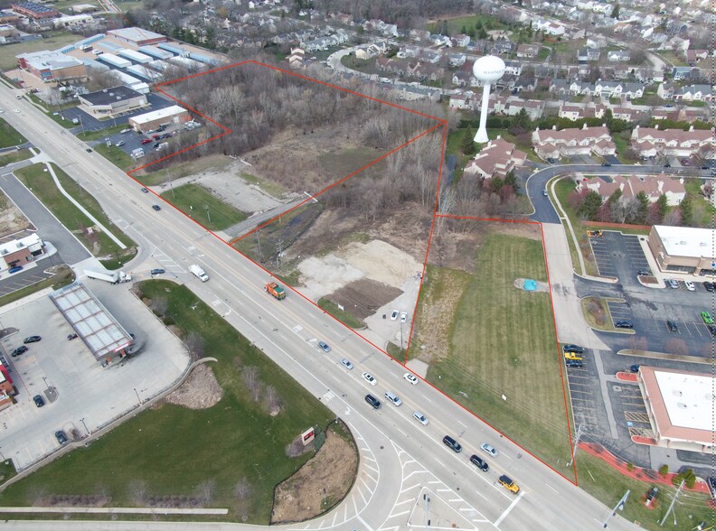 2101 E Algonquin Rd, Algonquin, IL for sale - Building Photo - Image 2 of 13