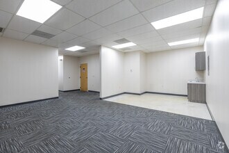 5730-5892 S Semoran Blvd, Orlando, FL for lease Interior Photo- Image 2 of 2