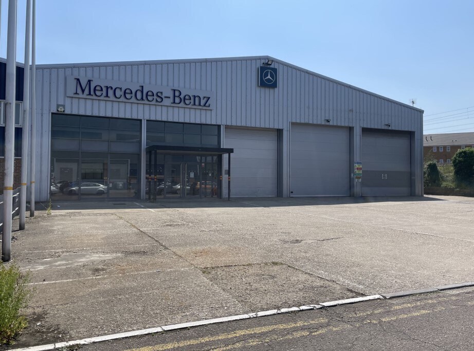 11 Hambridge Ln, Newbury for sale Building Photo- Image 1 of 1