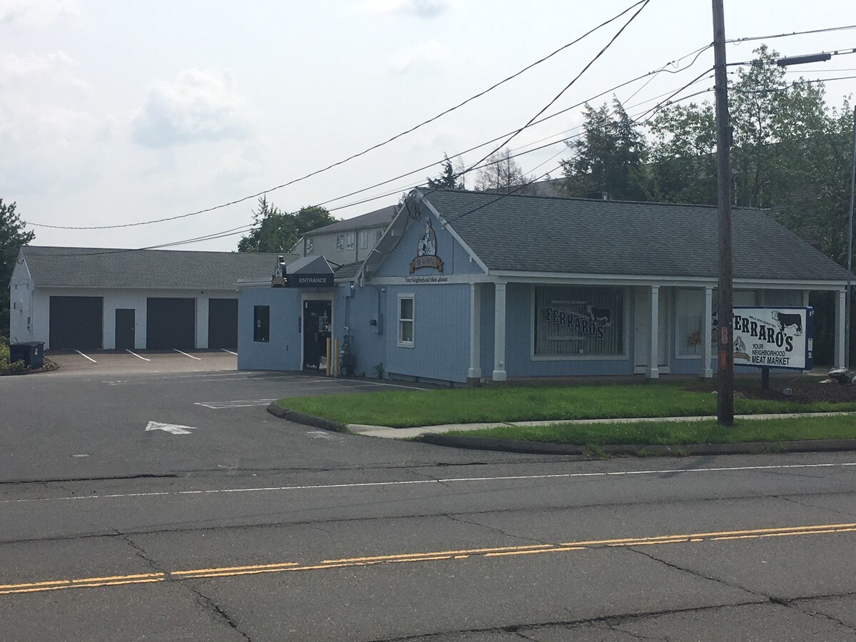 211 S Broad St, Meriden, CT 06450