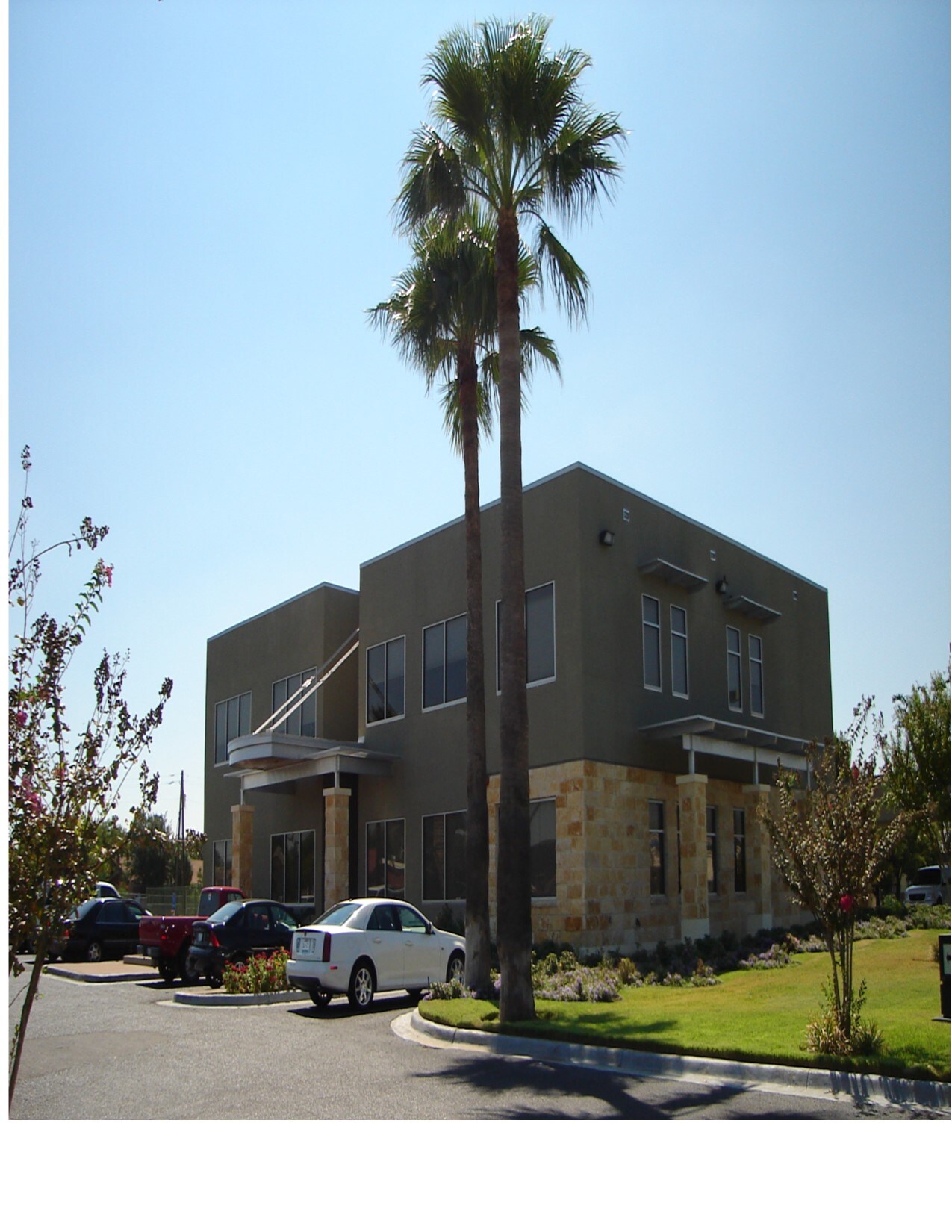 401 E Hillside Rd, Laredo, TX for sale Building Photo- Image 1 of 1