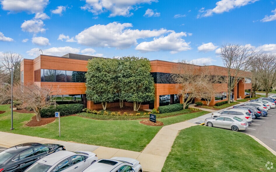 940-948 Clopper Rd, Gaithersburg, MD for lease - Building Photo - Image 1 of 5
