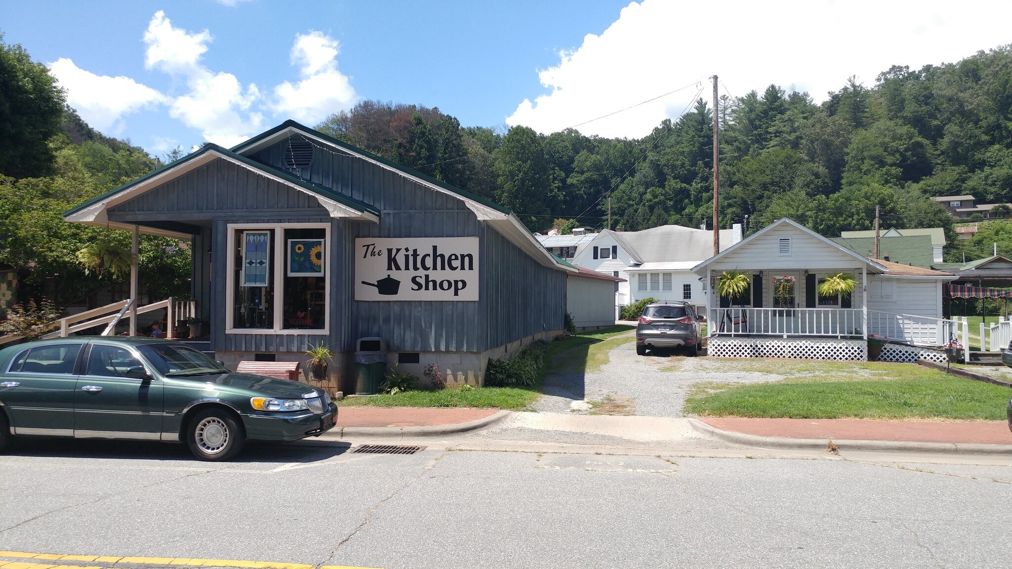 164 Front St, Dillsboro, NC for sale Primary Photo- Image 1 of 1
