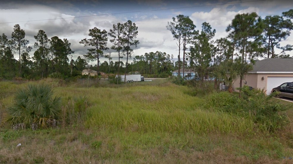 120 Viewpoint Dr, Lehigh Acres, FL 33972
