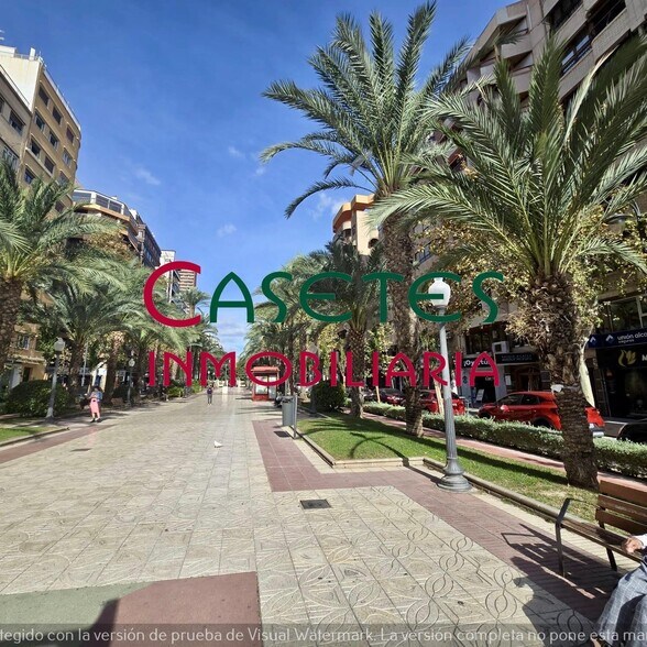 Retail in Alicante for sale - Building Photo - Image 2 of 23