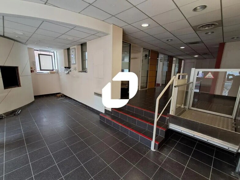 Retail in Lille for sale - Lobby - Image 1 of 6