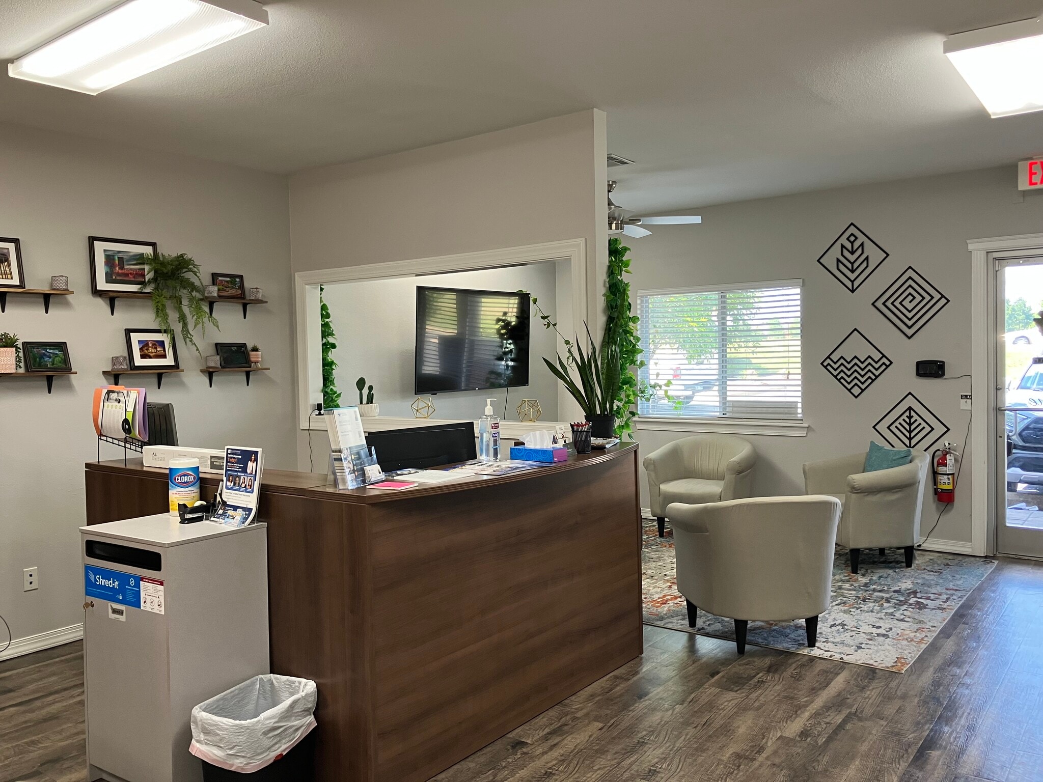 1801 SW Regional Airport Blvd, Bentonville, AR for lease Interior Photo- Image 1 of 6