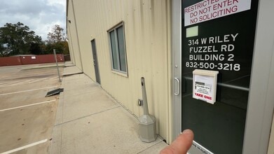 314 W Riley Fuzzel Rd, Spring, TX for lease - Commercial Listing Video