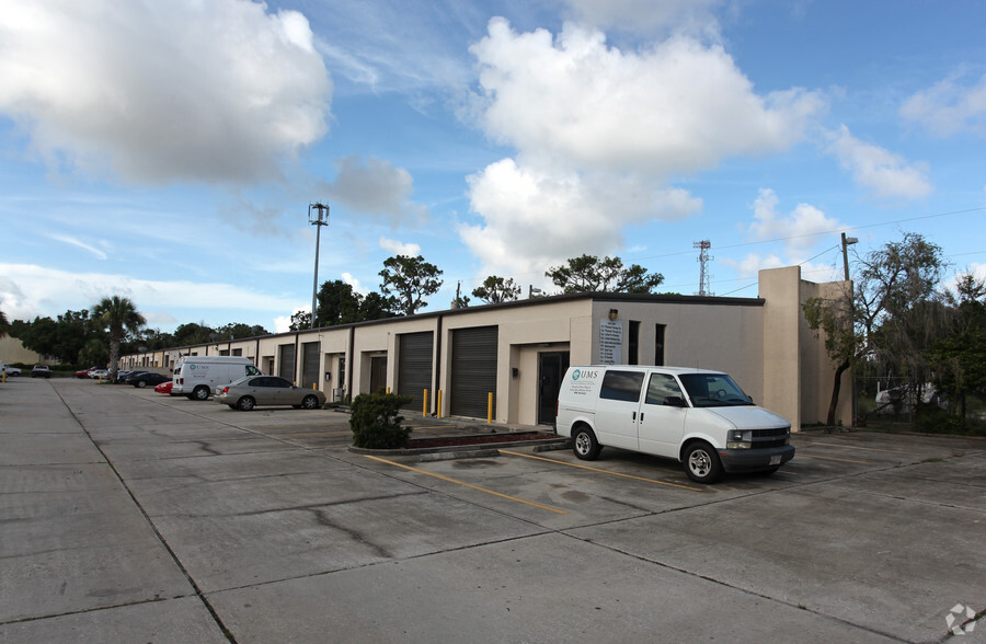 9214-9270 Lazy Ln, Tampa, FL for lease - Building Photo - Image 3 of 32