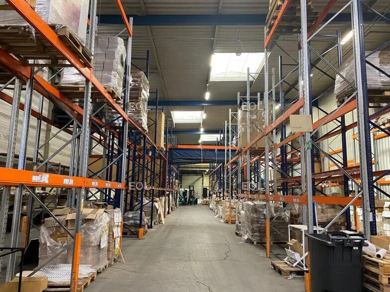 Industrial in Torcy for lease - Interior Photo - Image 2 of 9