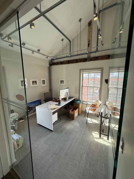 26-28 Church Ln, Westport, CT for lease - Interior Photo - Image 3 of 12