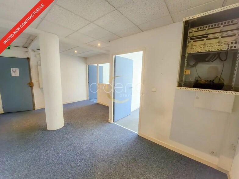 Office in Clermont-Ferrand for lease - Interior Photo - Image 3 of 17