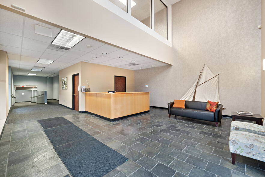 315 9th Ave, New Brighton, PA for sale - Lobby - Image 3 of 59