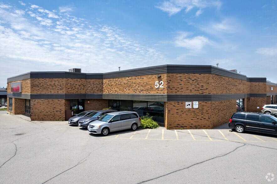 52 Bramsteele Rd, Brampton, ON for sale - Primary Photo - Image 1 of 1
