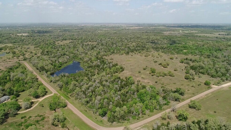 0 Hildebrandt Rd, Columbus, TX 78934
