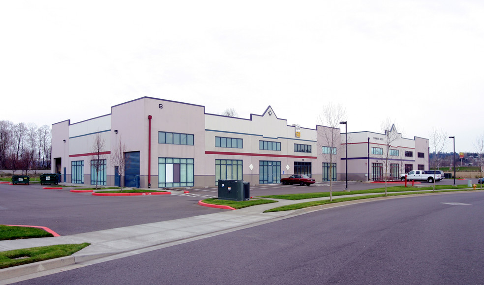 1020-1080 NW Corporate Dr, Troutdale, OR for lease - Building Photo - Image 3 of 27