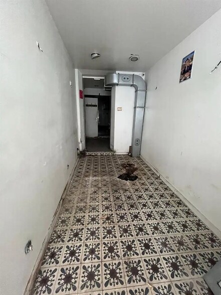 Retail in Saint-Mandé for lease - Interior Photo - Image 3 of 6