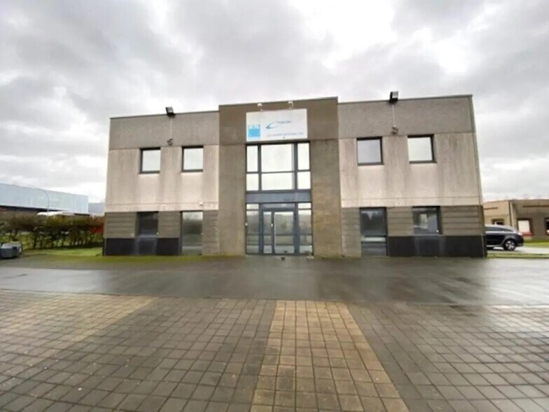 Office in SAINGHIN-EN-MÉLANTOIS for lease - Building Photo - Image 1 of 7