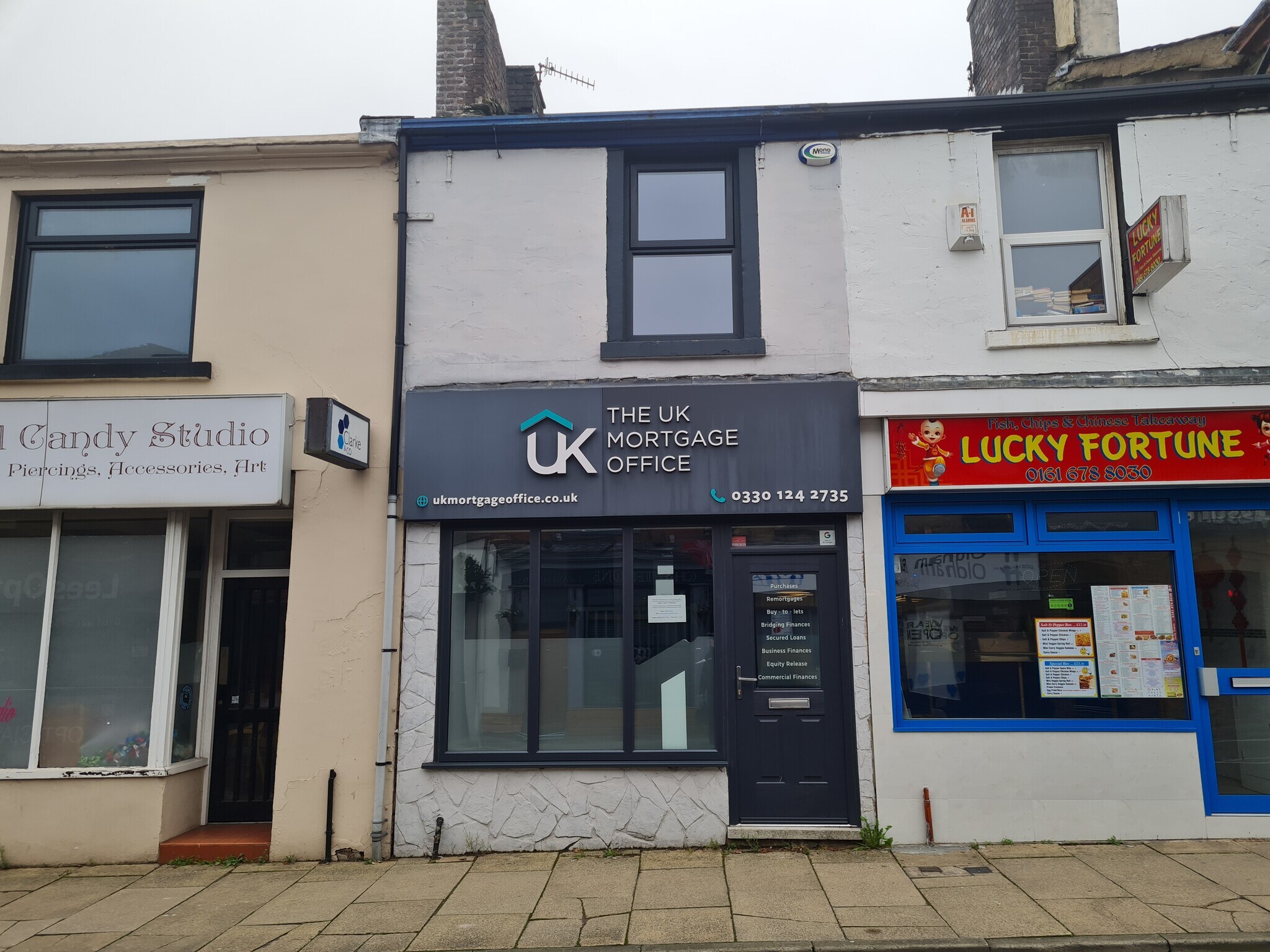 97 High St, Oldham, OL4 4LY