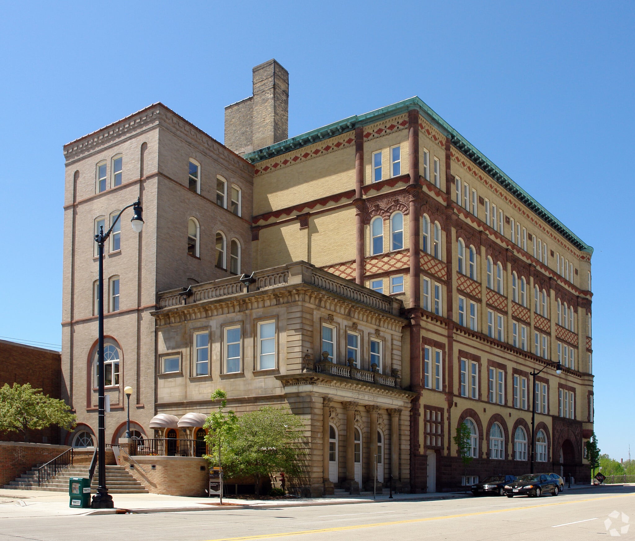 222 Main St, Racine, WI 53403 Shoop Building