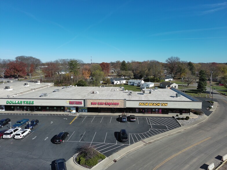 707 S Madison Ave, Greenwood, IN for lease - Building Photo - Image 3 of 11