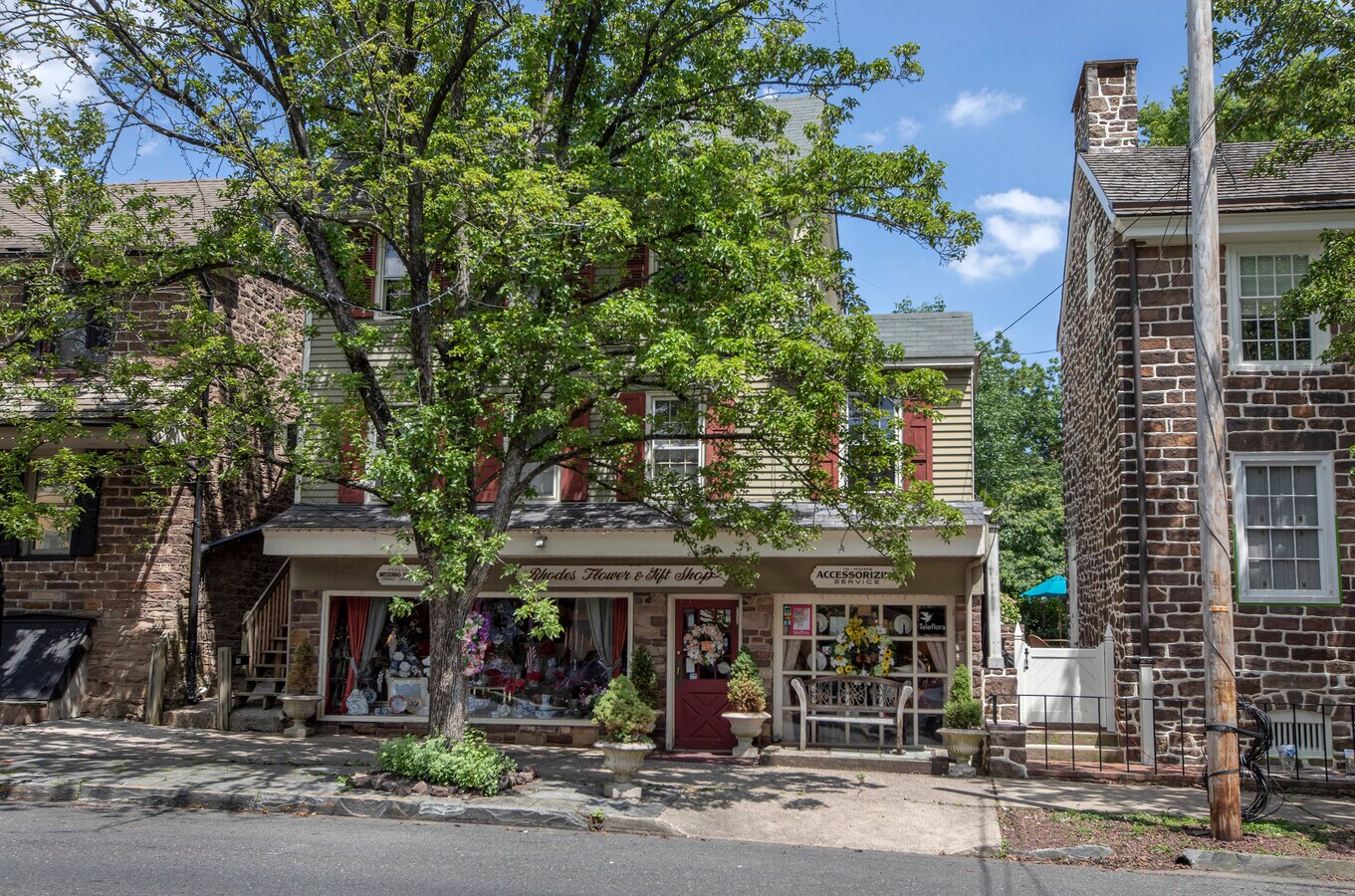 103 S State St, Newtown, PA 18940