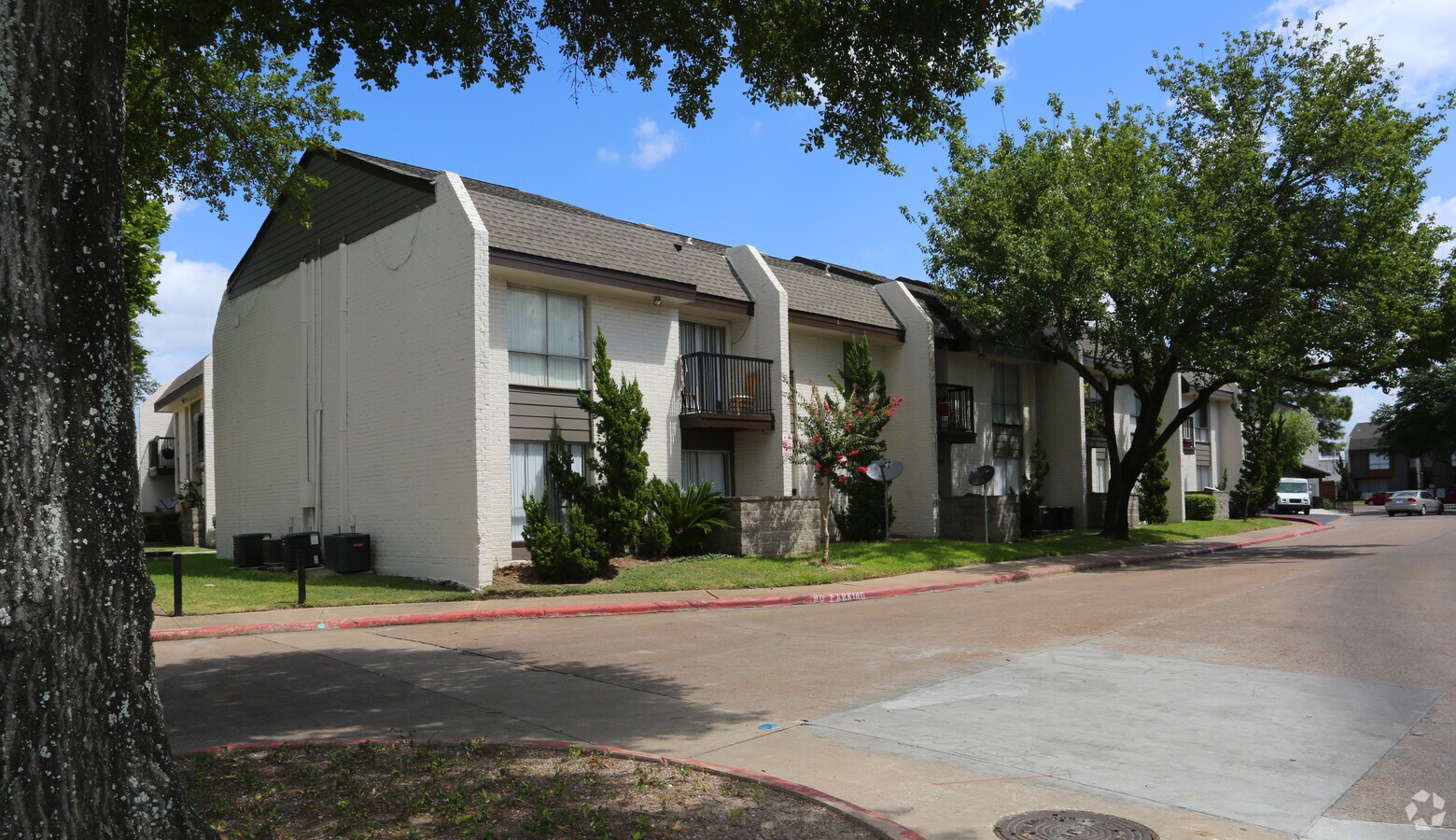 7901 Amelia Rd, Houston, TX 77055