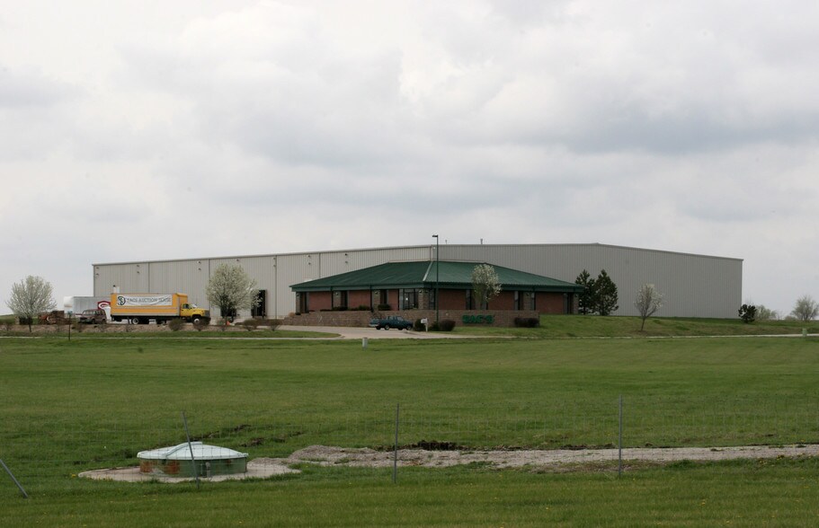 1202 Cardinal Dr, Eudora, KS for sale - Building Photo - Image 1 of 1