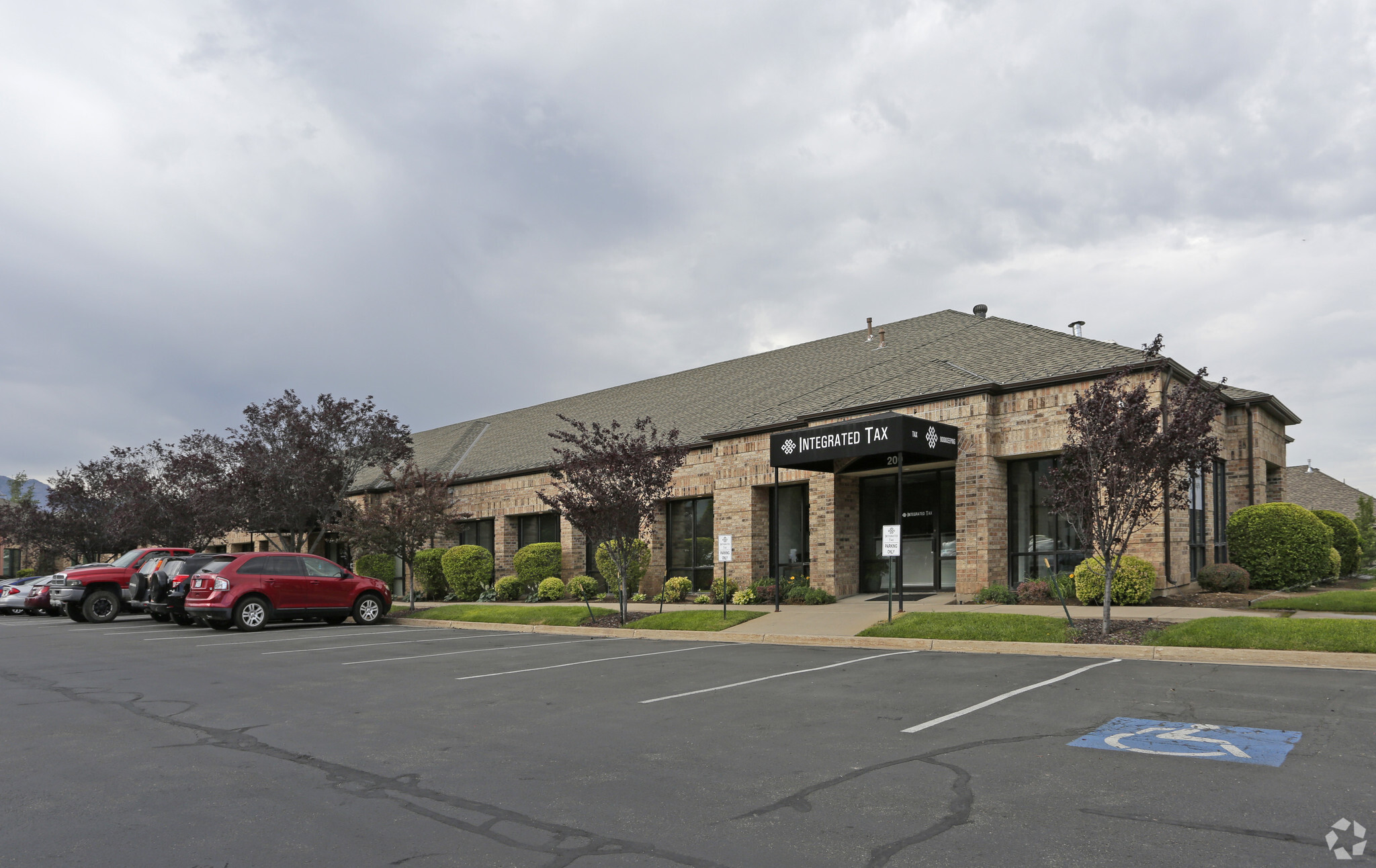 1483 E Ridgeline Dr, Ogden, UT for lease Primary Photo- Image 1 of 5