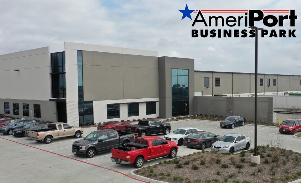 3200 S FM 565 Rd, Baytown, TX for lease - Building Photo - Image 1 of 5