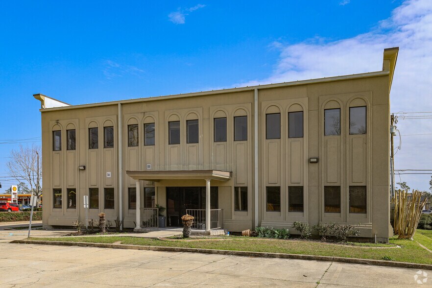 3327 Pontchartrain Dr, Slidell, LA for sale - Primary Photo - Image 1 of 1