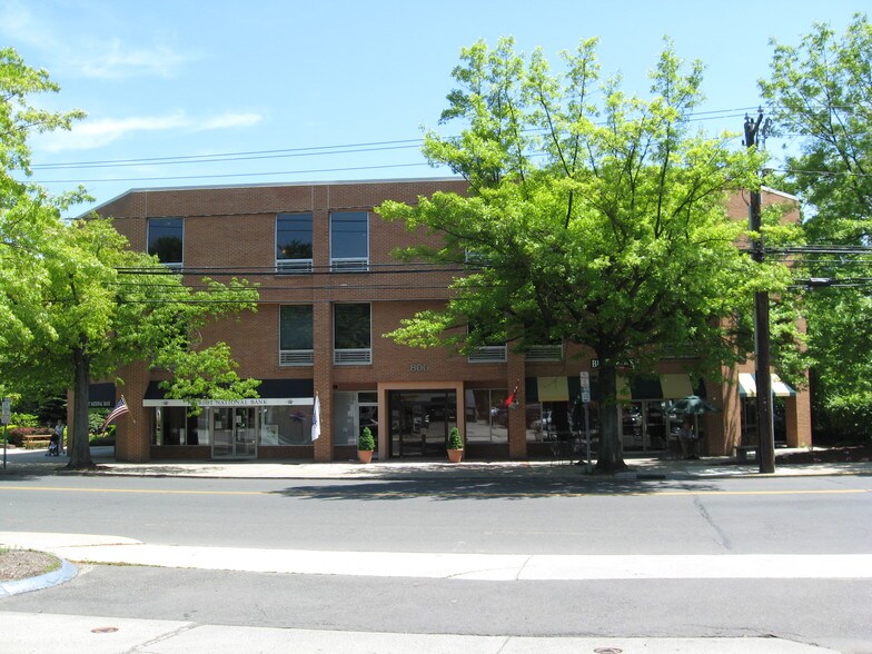 800 Boston Post Rd, Darien, CT for sale - Primary Photo - Image 1 of 1