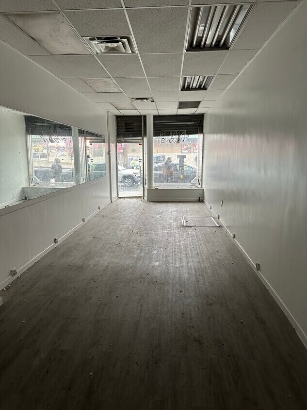 1228 Saint Nicholas Ave, New York, NY for lease Interior Photo- Image 1 of 4