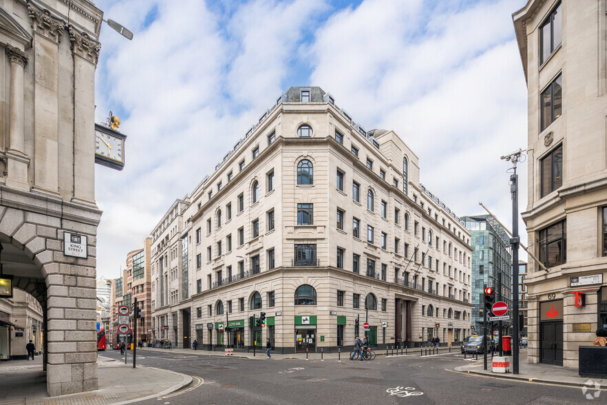 90 Queen St, London for lease - Primary Photo - Image 2 of 5